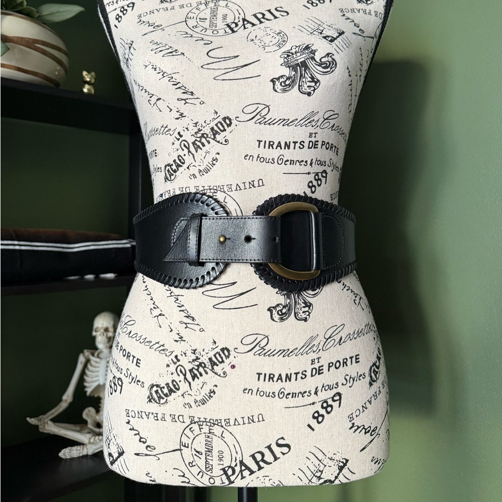 Banana Republic Whipstitch Elegant Black Leather Belt
